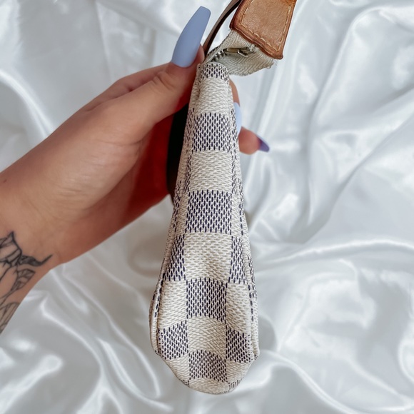 ✨SOLD✨ Louis Vuitton Damier Azure Pochette - Picture 7 of 12